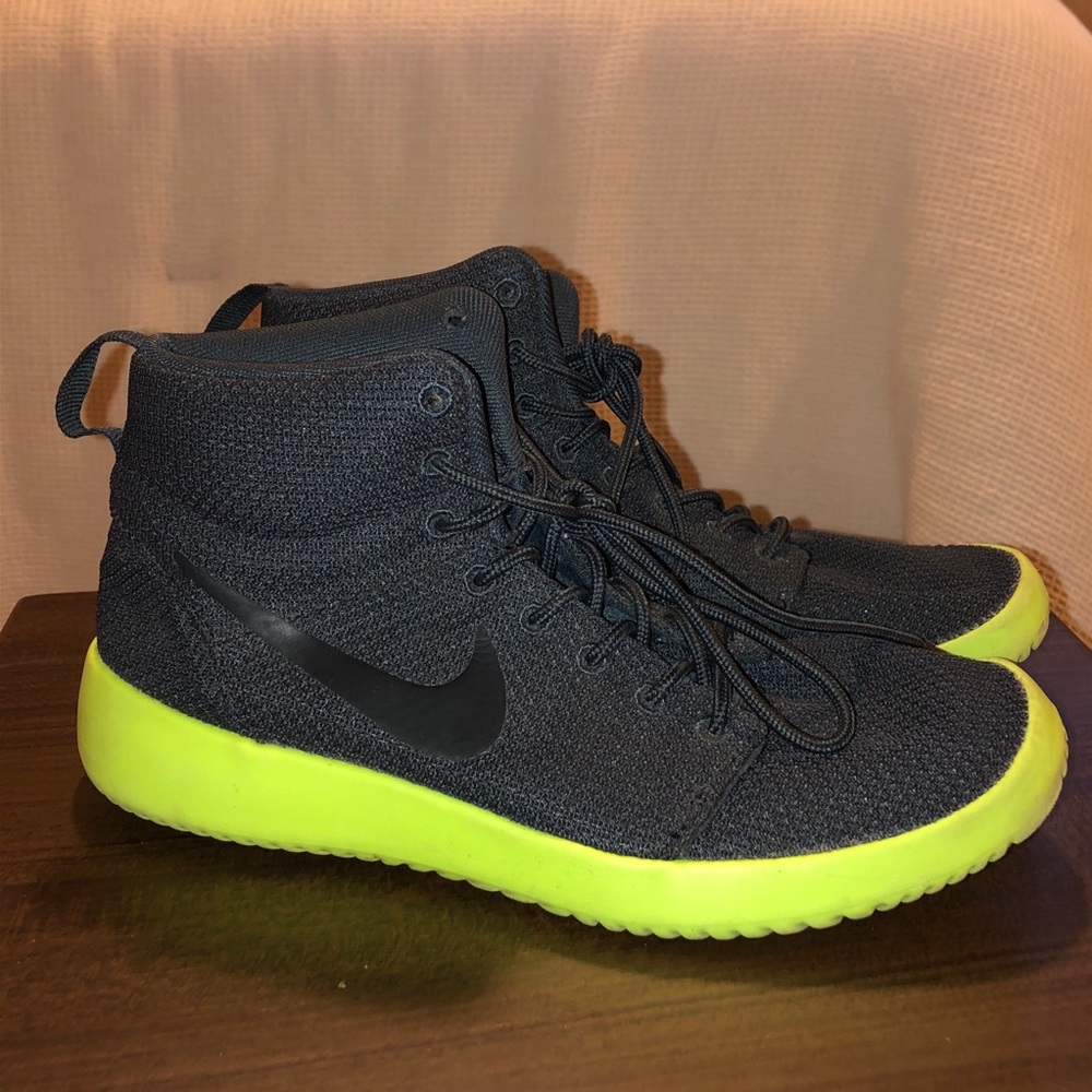 Nike High Top Roshe